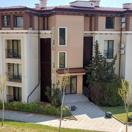 Апартаменты Captain's In Life 60m2 Созополь